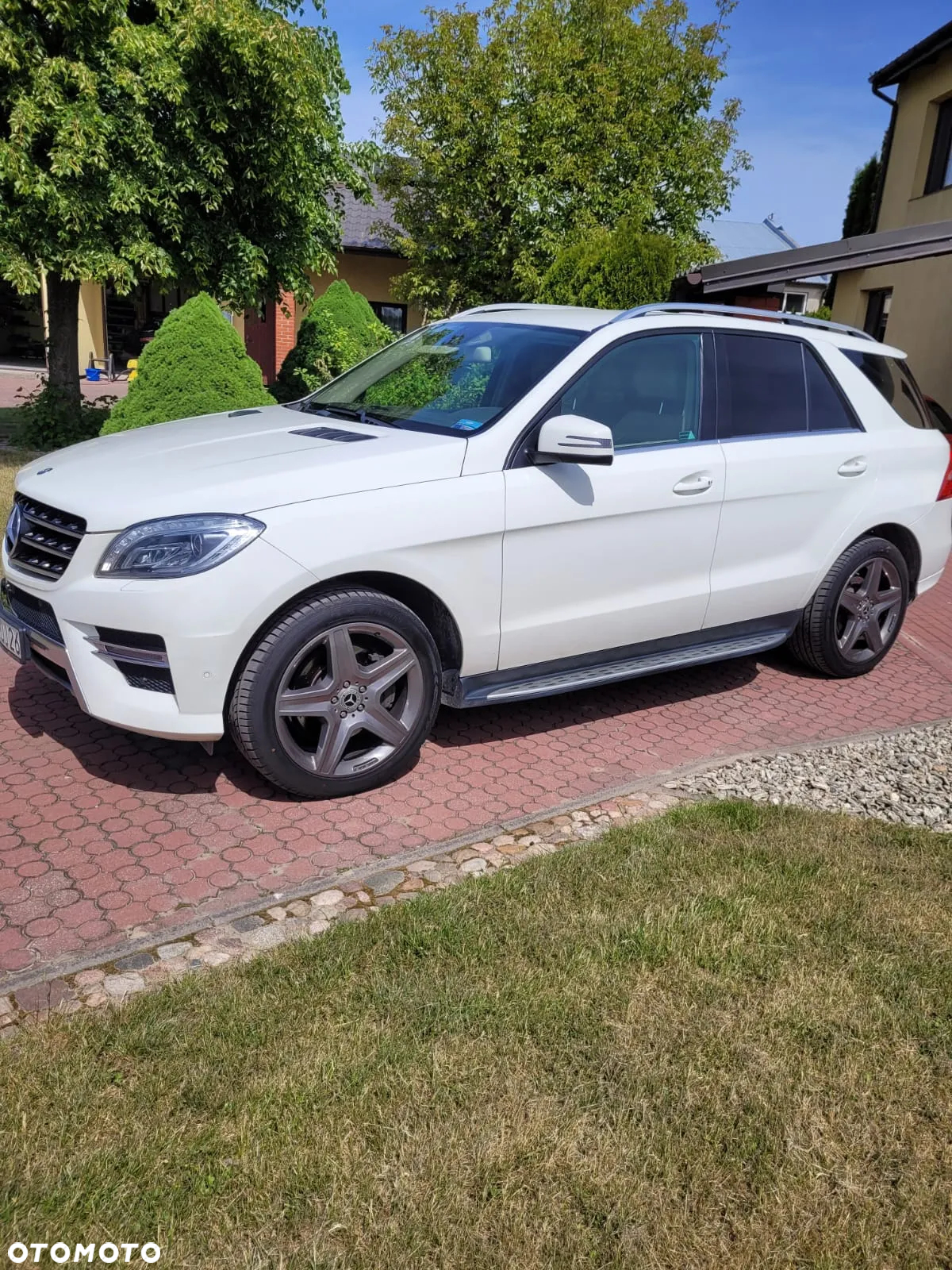 Mercedes-Benz ML 350 BlueTec 4-Matic - 4