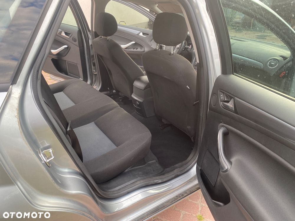 Ford Mondeo - 12
