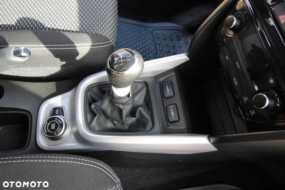 Suzuki Vitara 1.6 DDiS (4x4) Allgrip Comfort+ - 21