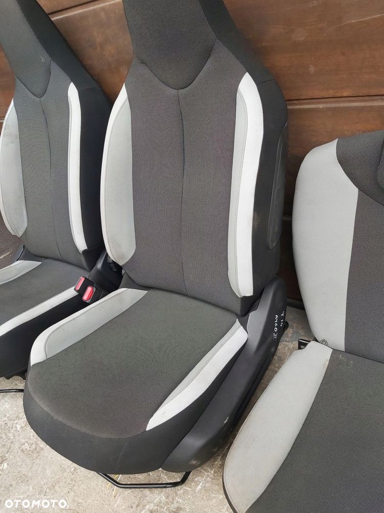 Toyota AYGO II fotel fotele kanapa lewy prawy tył - 4