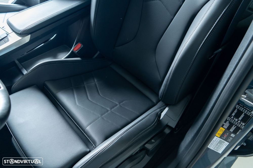 BMW iX2 eDrive20 Pack Desportivo M - 20