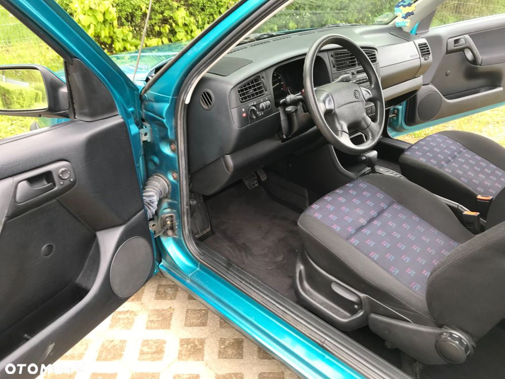 Volkswagen Golf - 12