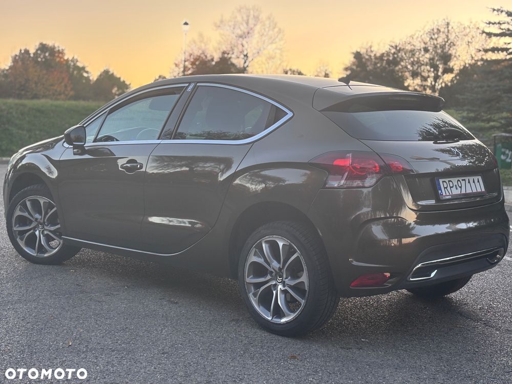 Citroën DS4 e-HDi 110 EGS6 SoChic - 13