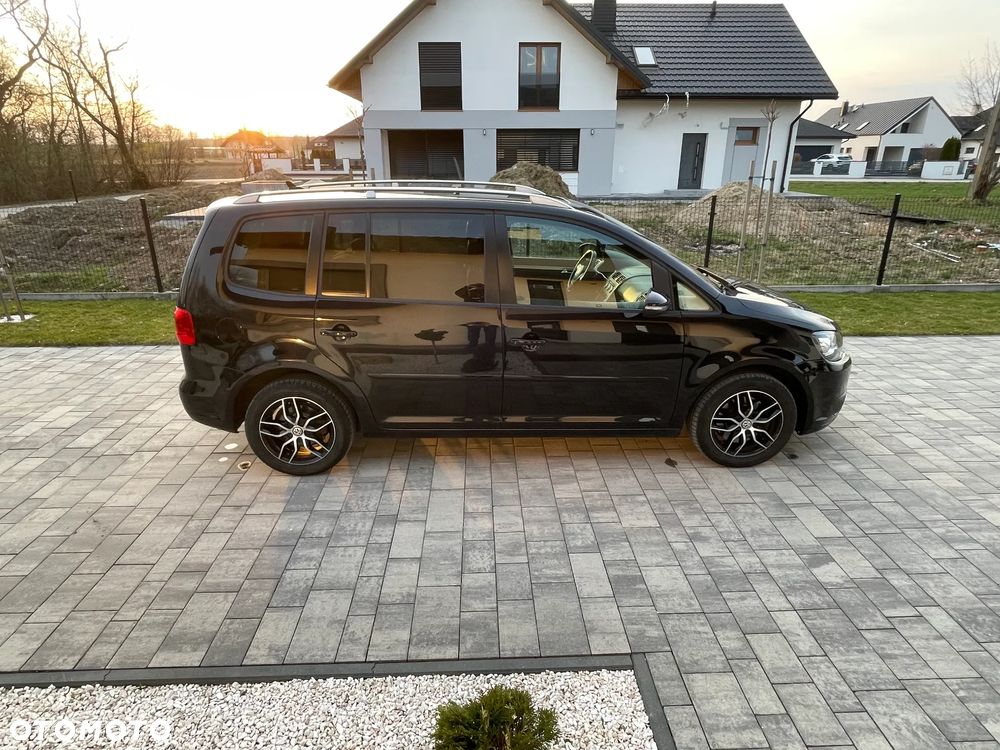 Volkswagen Touran 2.0 TDI DPF DSG MATCH - 17