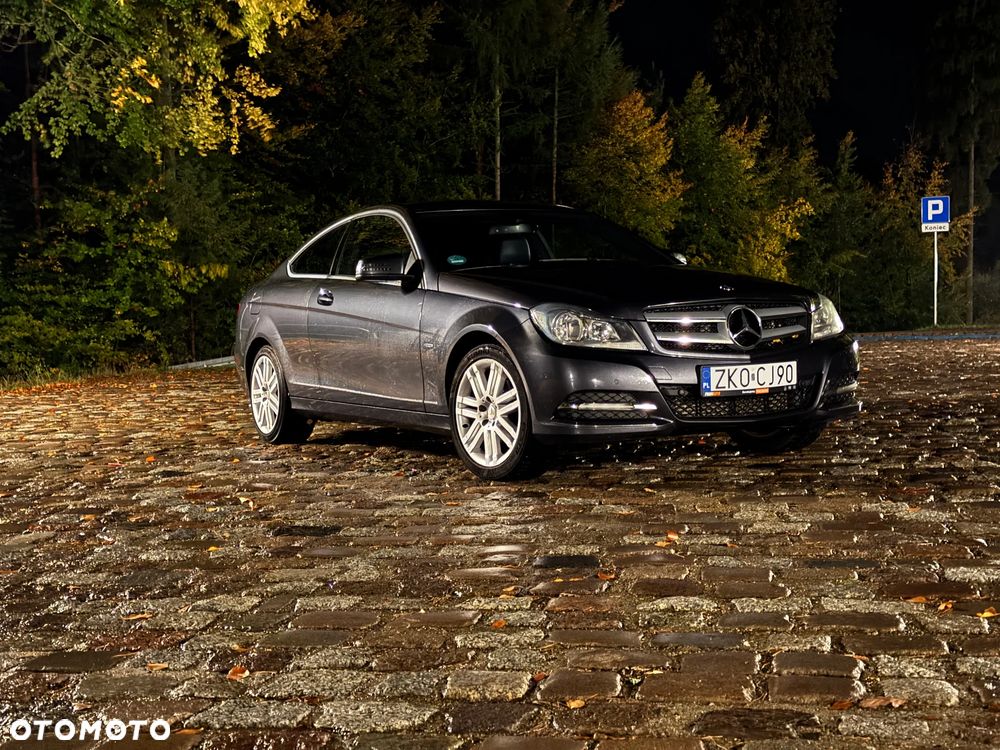 Mercedes-Benz C-Class 2012 photo 4