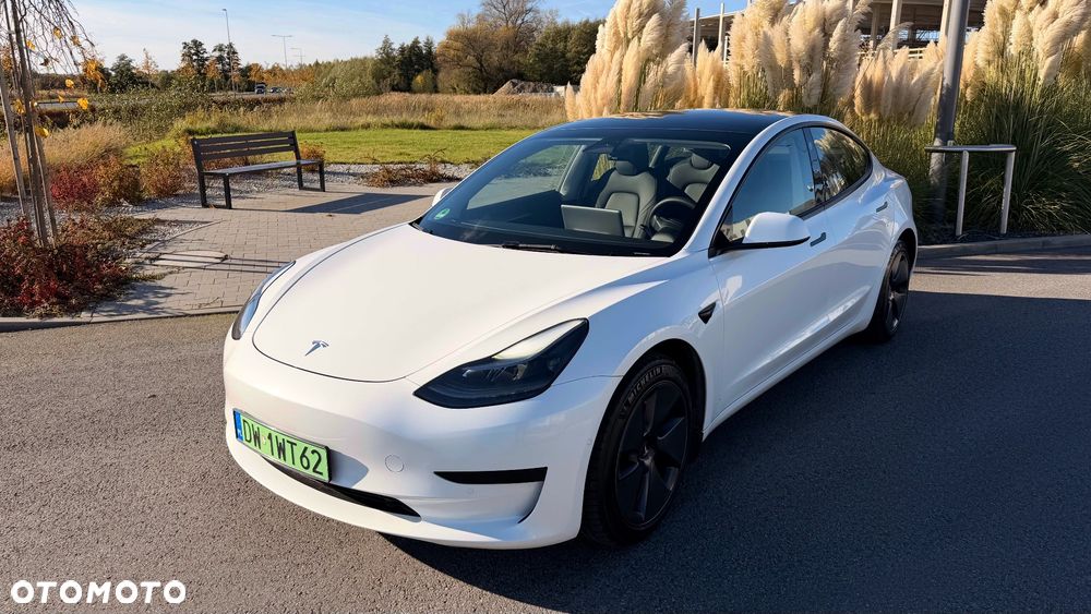 Tesla Model 3 Standard Reichweite Plus Hinterradantrieb - 36