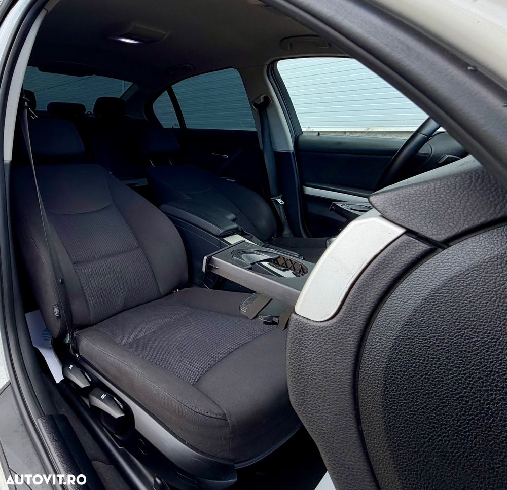 BMW Seria 3 320d DPF Edition Exclusive - 9