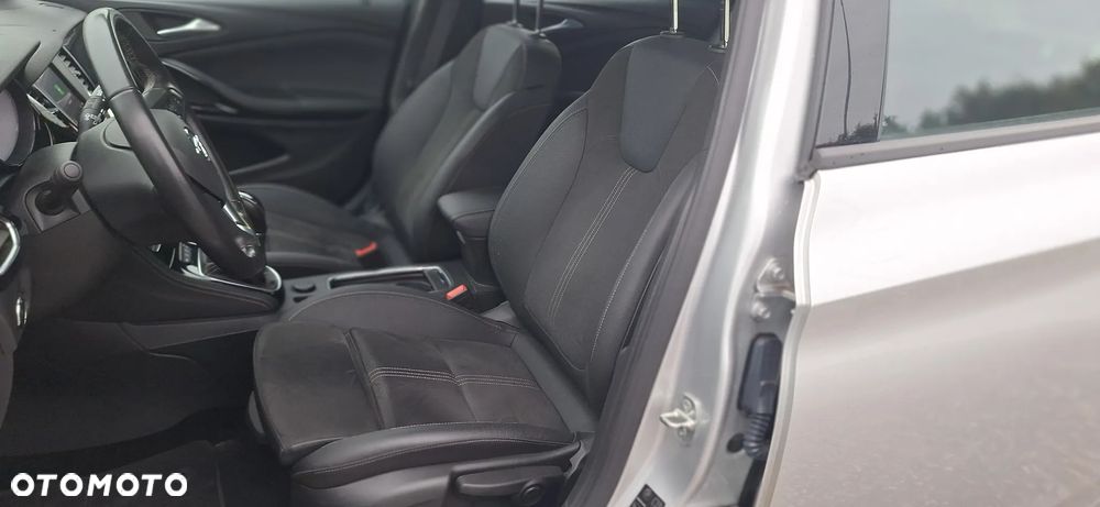 Opel Astra 1.2 T Elegance S&S - 11