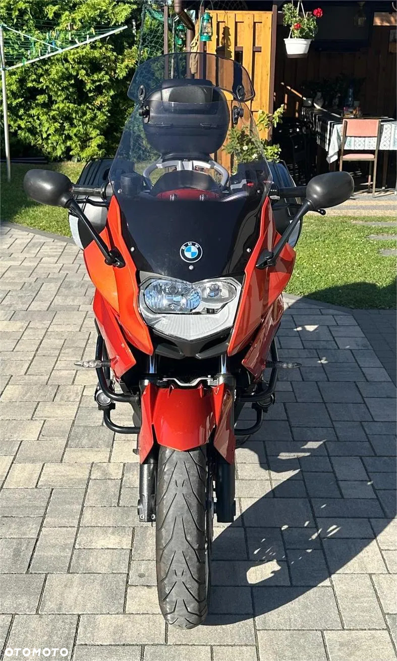 BMW F - 9