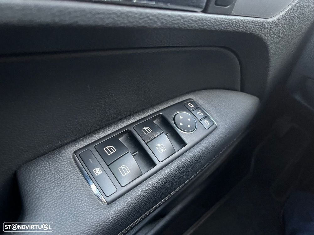 Mercedes-Benz E 250 CDi Avantgarde BlueEfficiency Auto - 23