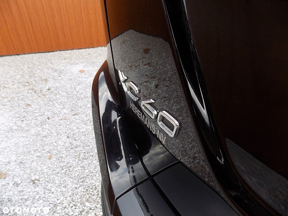 Volvo XC 60 D4 Drive-E R-Design Momentum - 28