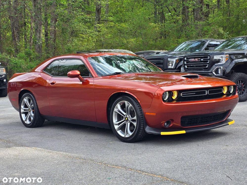 Dodge Challenger - 1