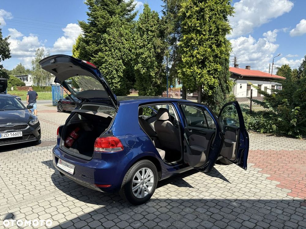Volkswagen Golf - 32