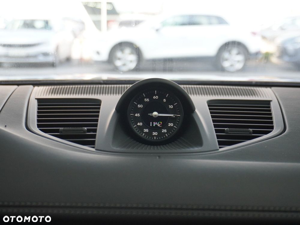 Porsche Panamera 4 E-Hybrid PHEV - 29