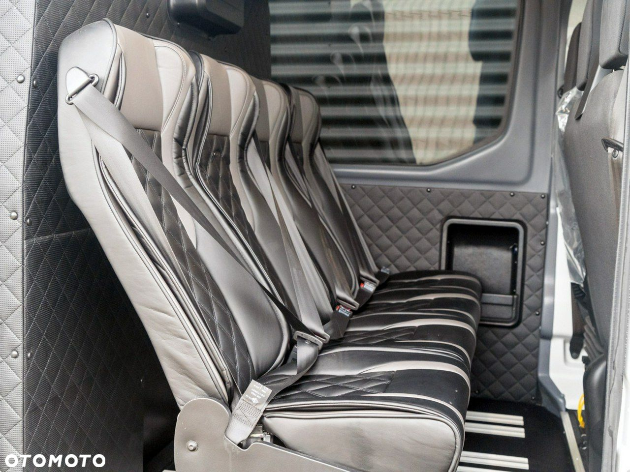 Iveco Daily 35S18A8H V - 2