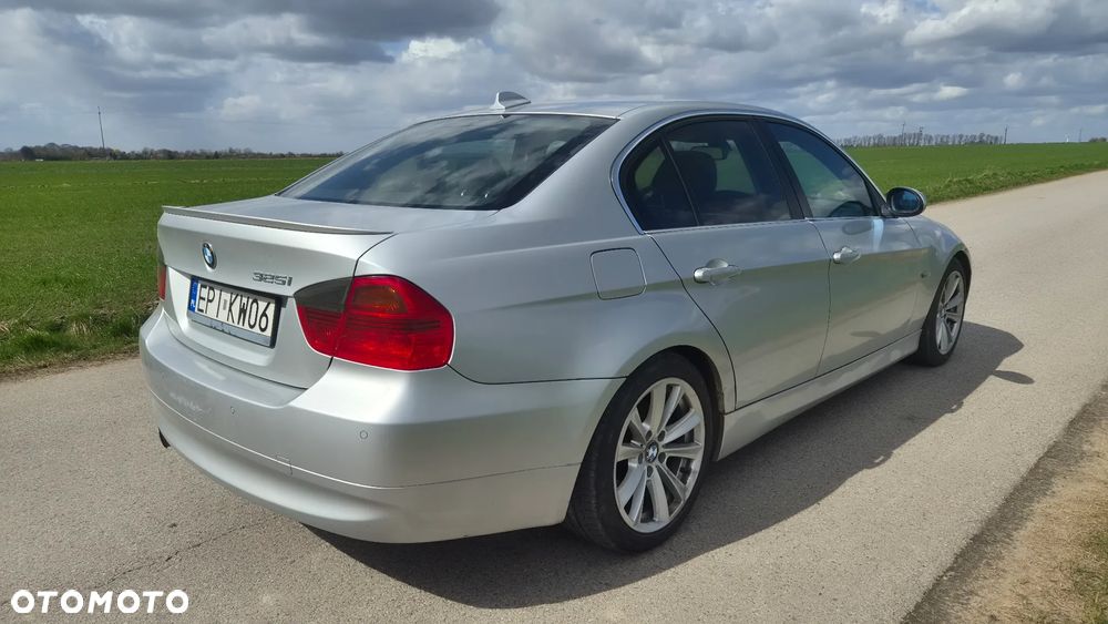BMW Seria 3 325i - 6