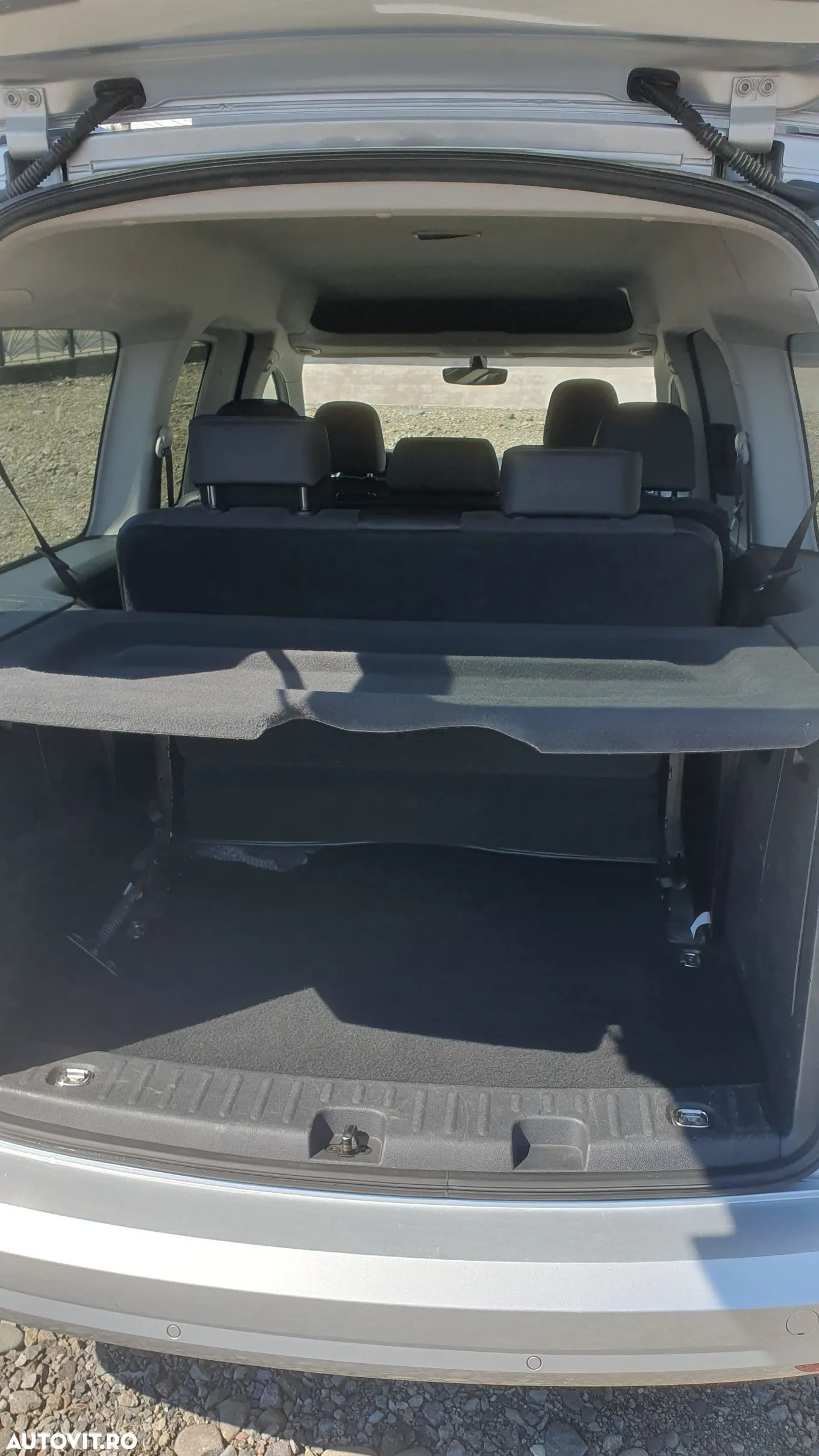 Volkswagen Caddy 2.0 TDI Maxi DSG 4M - 9
