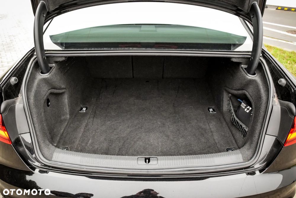 Audi A4 Limousine 35 TFSI S tronic - 40