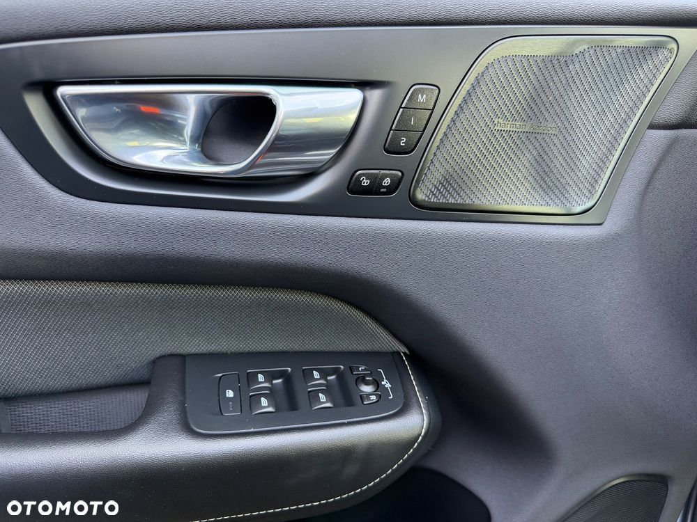 Volvo XC 60 B4 B Inscription - 16