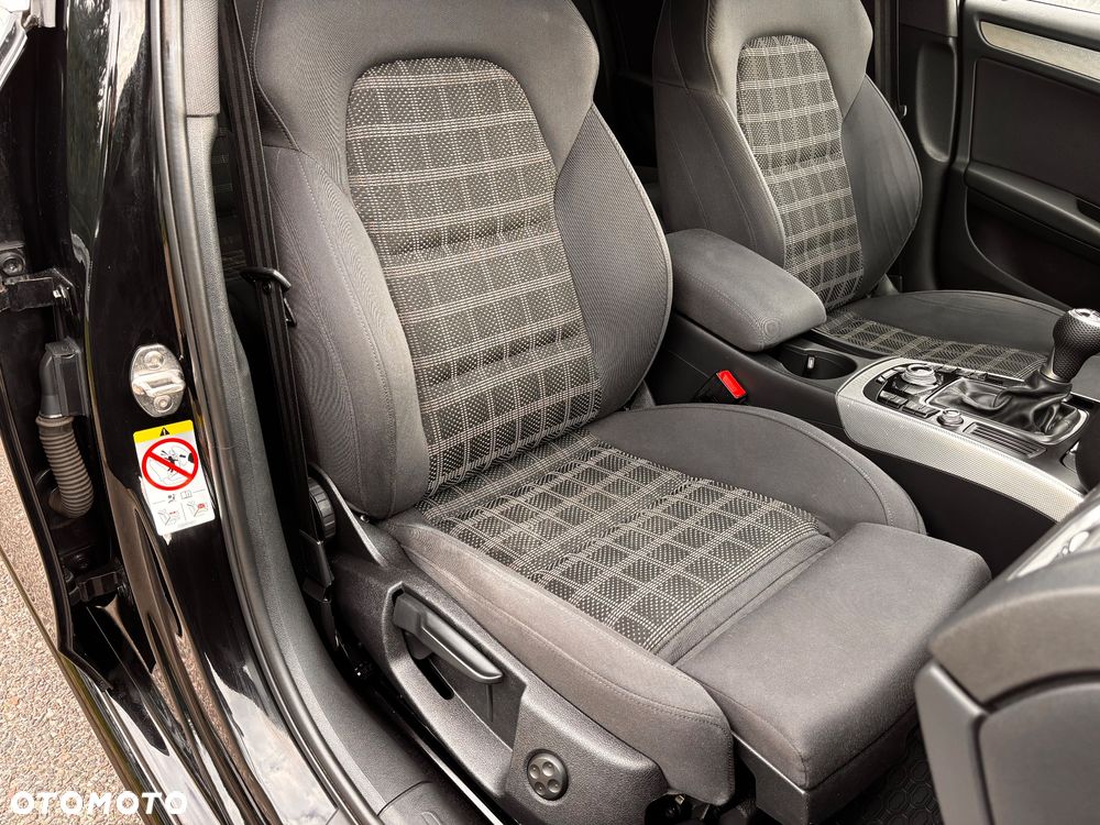 Audi A4 Avant 2.0 TDI DPF clean diesel S line Sportpaket - 11