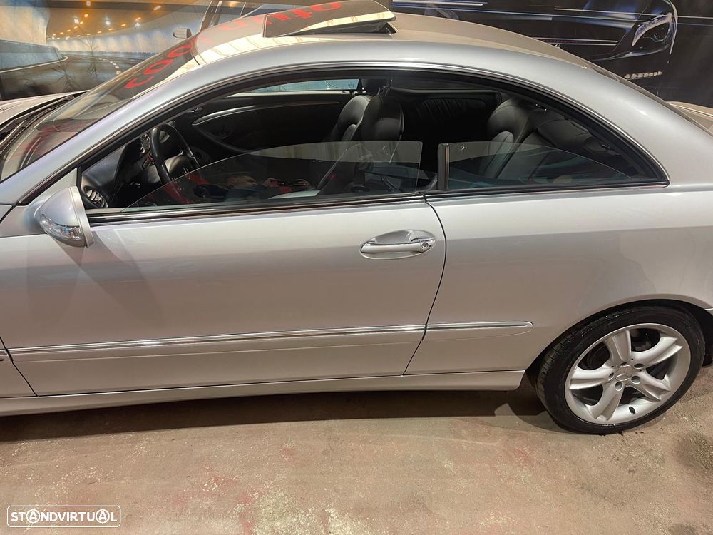 Mercedes-Benz CLK 220 CDi Avantgarde Aut. - 23