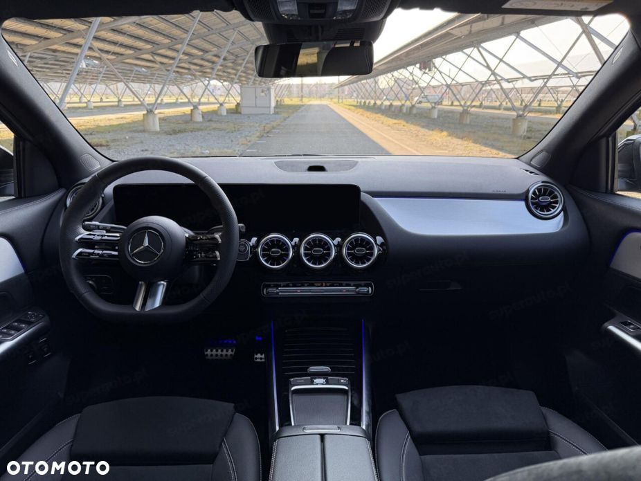Mercedes-Benz GLA 200 AMG Line - 10
