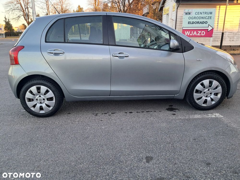 Toyota Yaris 1.3 VVT-i Luna - 5