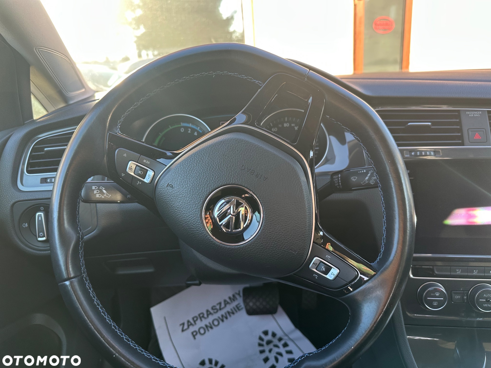 Volkswagen Golf e-Golf - 23