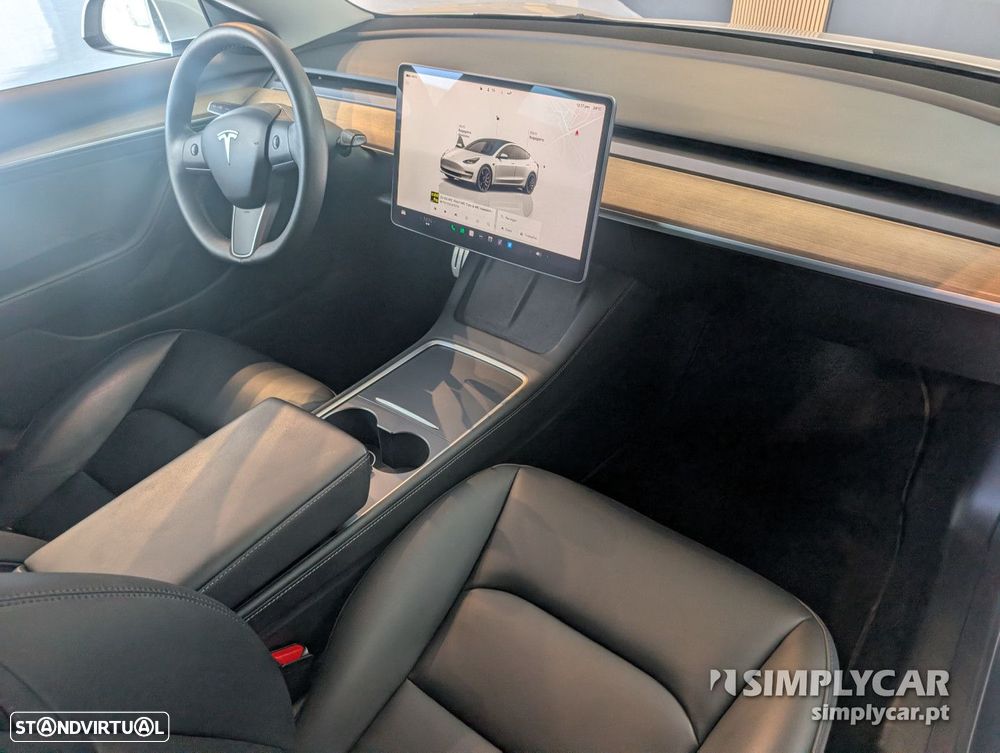 Tesla Model 3 - 9