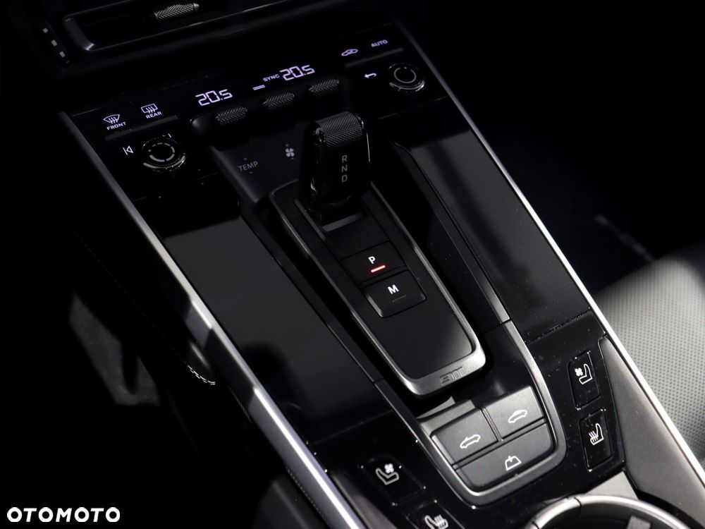 Porsche 911 Turbo S - 25