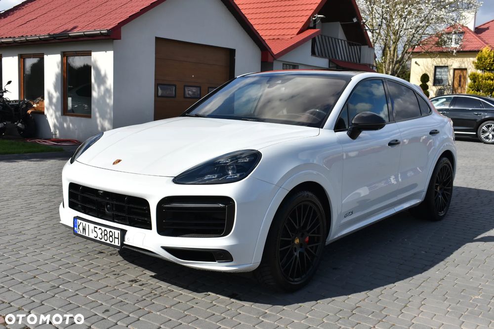 Porsche Cayenne - 1