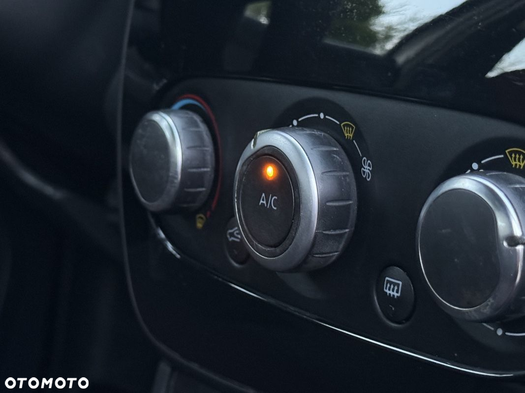 Renault Clio - 26