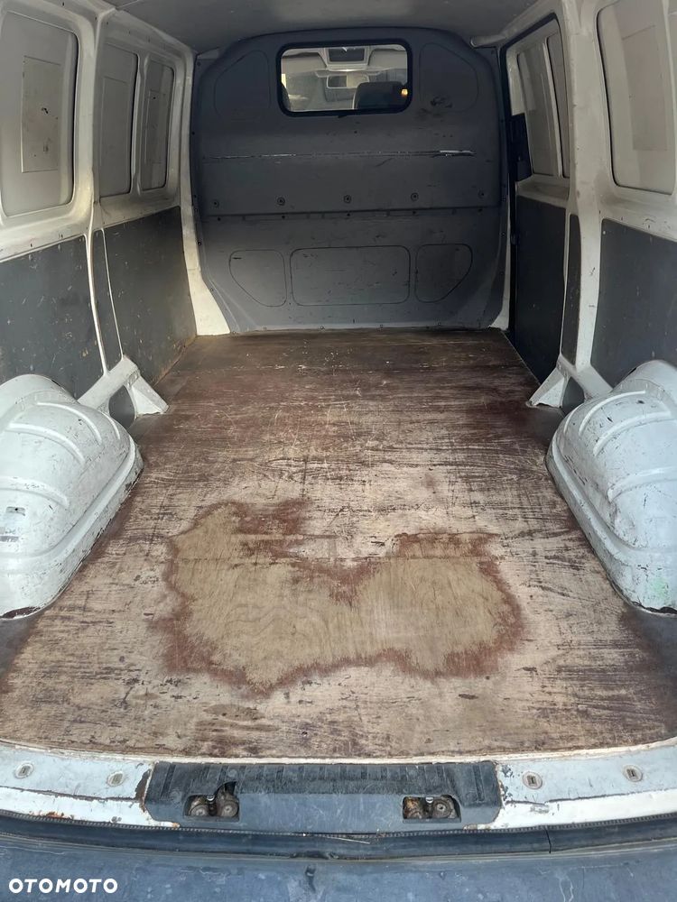 Volkswagen Transporter - 10
