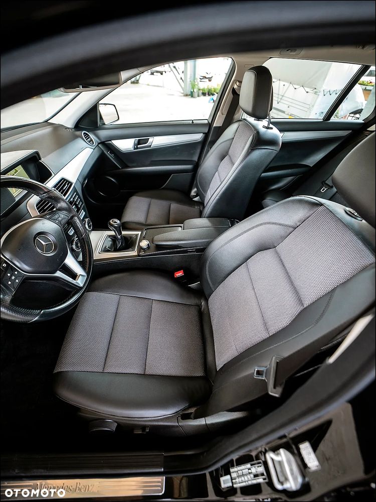 Mercedes-Benz Klasa C - 30