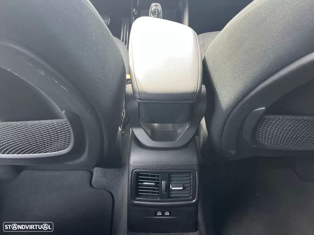BMW X1 18 d sDrive Auto Line Sport - 34