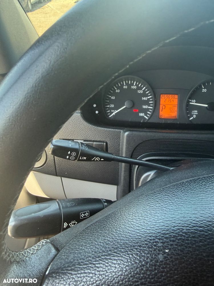 Mercedes-Benz Sprinter - 13