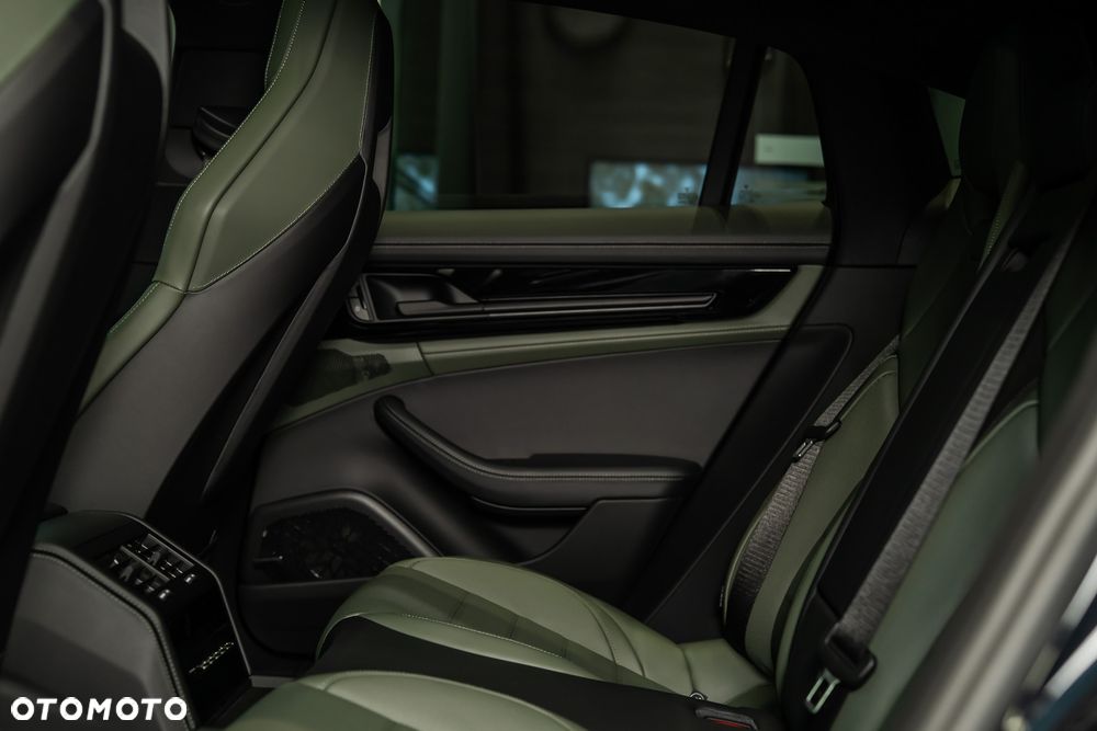Porsche Panamera 4 - 34
