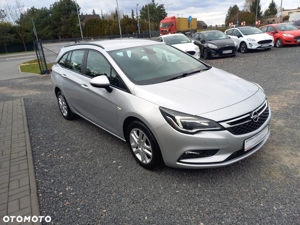 Opel Astra 1.6 CDTI Dynamic S&S - 9