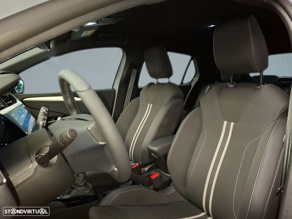 Opel Corsa 1.2 T GS - 11