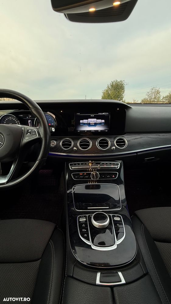 Mercedes-Benz E - 9