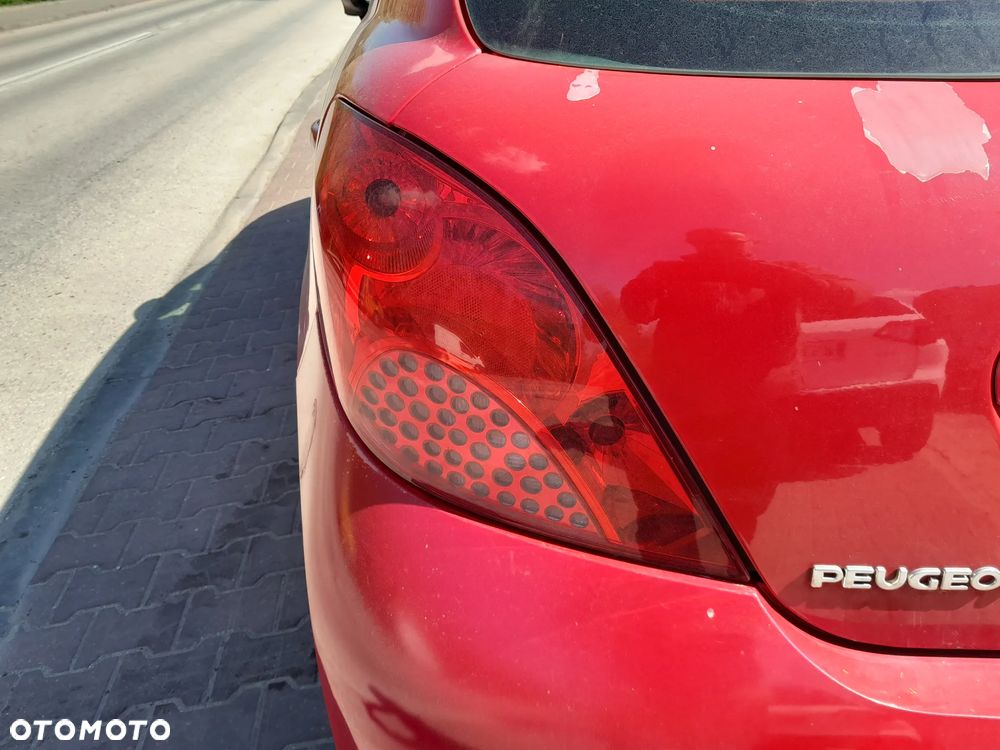Lampa tylna lewa PEUGEOT 207 06-09r. Europa - 1