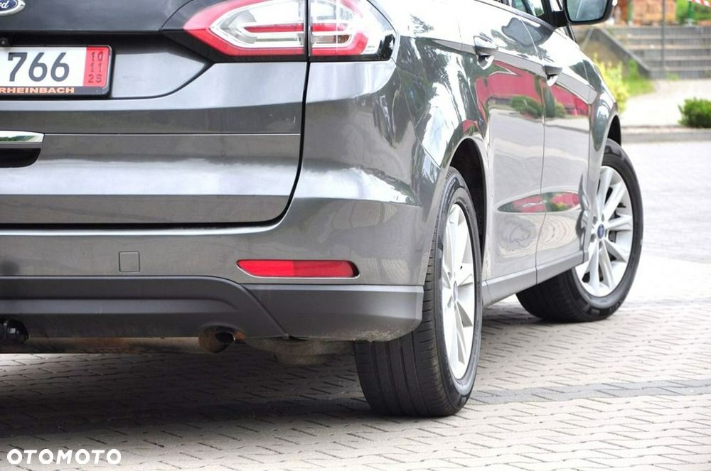 Ford Galaxy - 12
