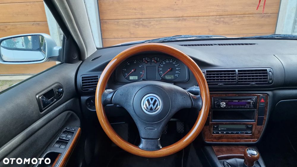 Volkswagen Passat 1.9 TDI - 12