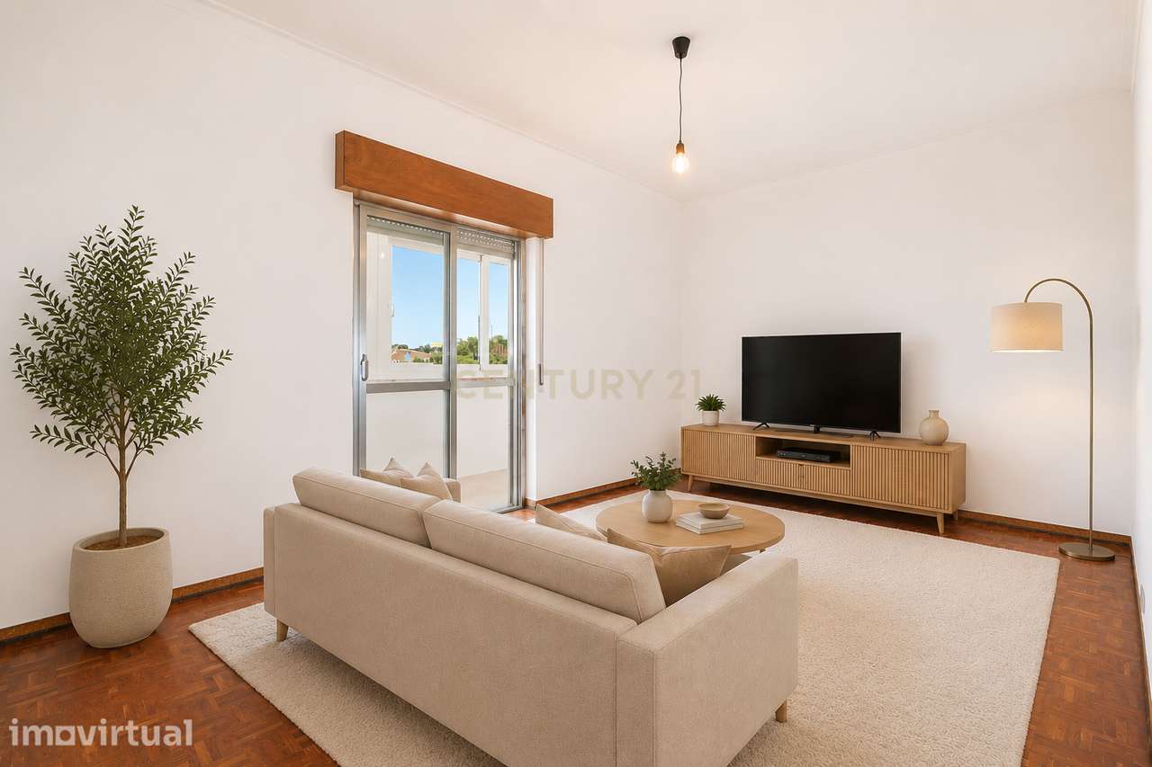 Apartamento T2 | Corroios | Caixilharias PVC vidro-duplo - Grande imagem: 2/27