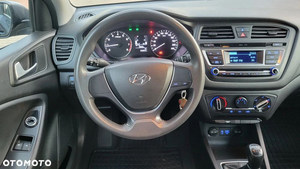 Hyundai i20 - 24