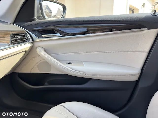 BMW Seria 5 520d Efficient Dynamics Luxury Line - 13