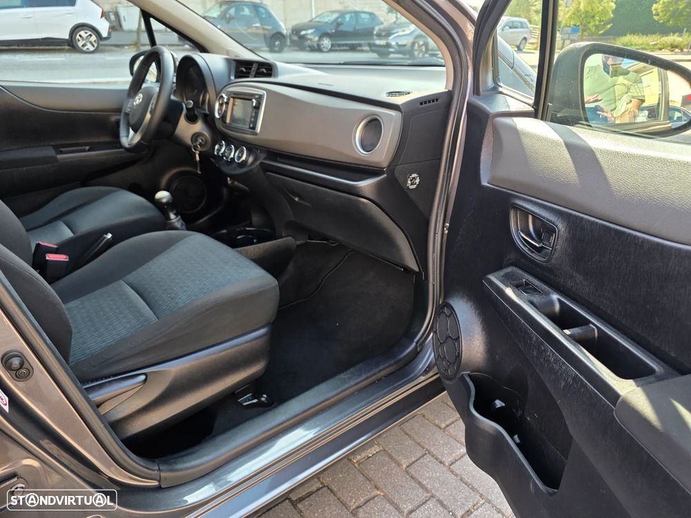 Toyota Yaris 1.0 VVT-i Comfort+P.Style - 21