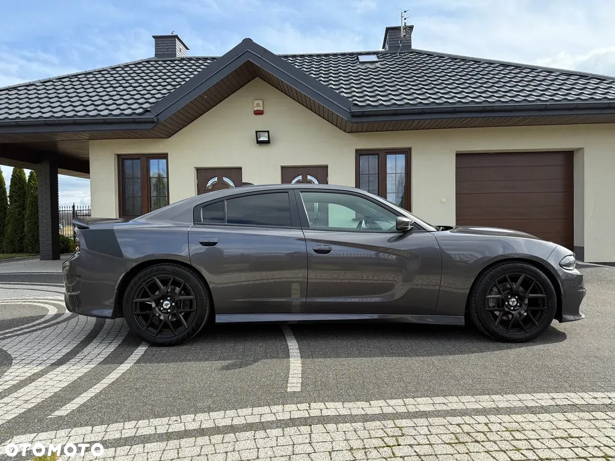 Dodge Charger - 7