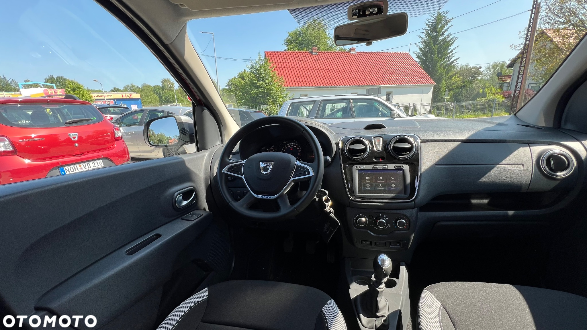 Dacia Lodgy TCe 130 GPF Stepway - 11