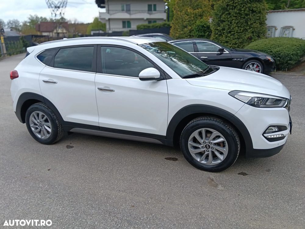Hyundai Tucson blue 1.7 CRDi 2WD Intro Edition - 9